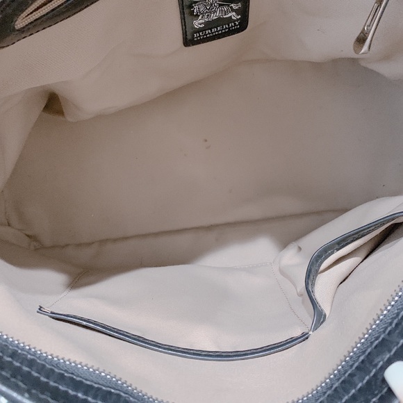 Burberry Set. Purse and matching wallet - Picture 6 of 8